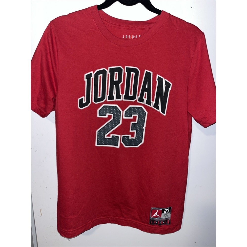 Jordan 23 Chicago Bulls Boys Large Red T-Shirt Stitched